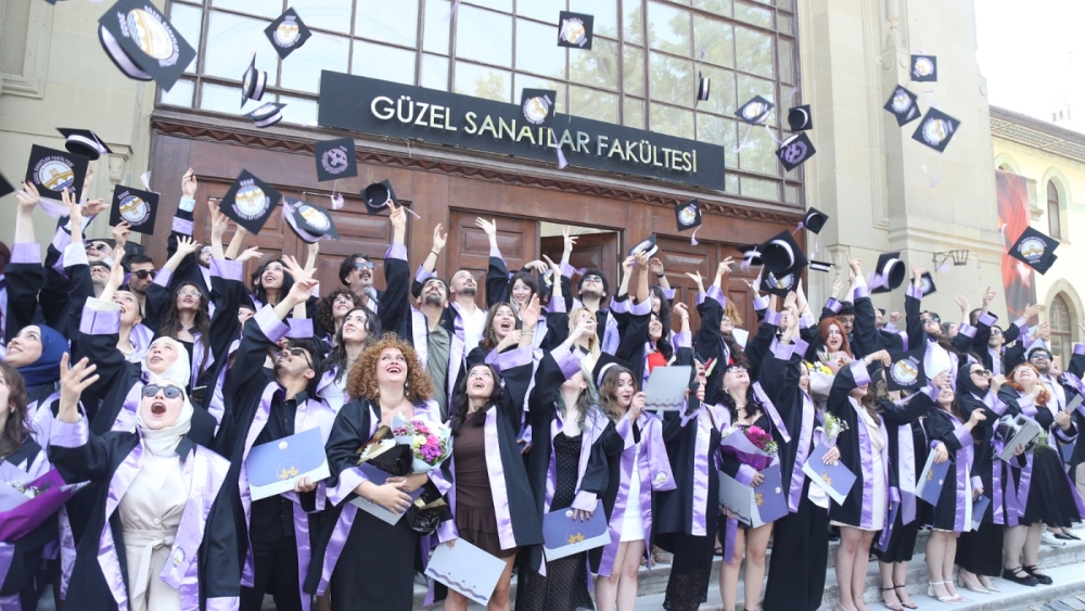 TRAKYA ÜNİVERSİTESİ GÜZEL SANATLAR FAKÜLTESİ MEZUNİYET TÖRENİ
